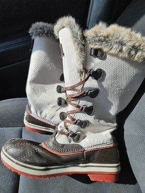 L.L. Bean White and Brown Faux-Fur Lace-Up Winter Boots with Red Outsole